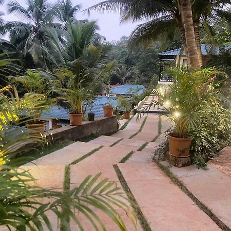 Atmani Waterfront Resort Cola Exterior photo