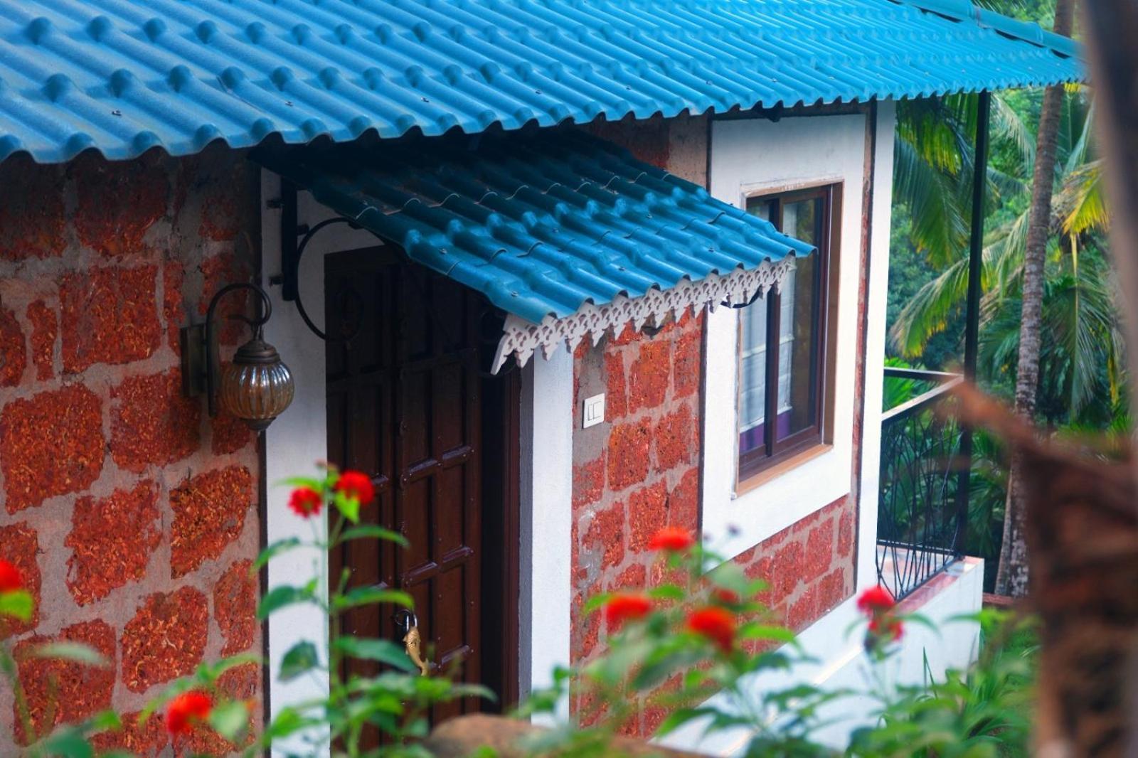 Atmani Waterfront Resort Cola Exterior photo