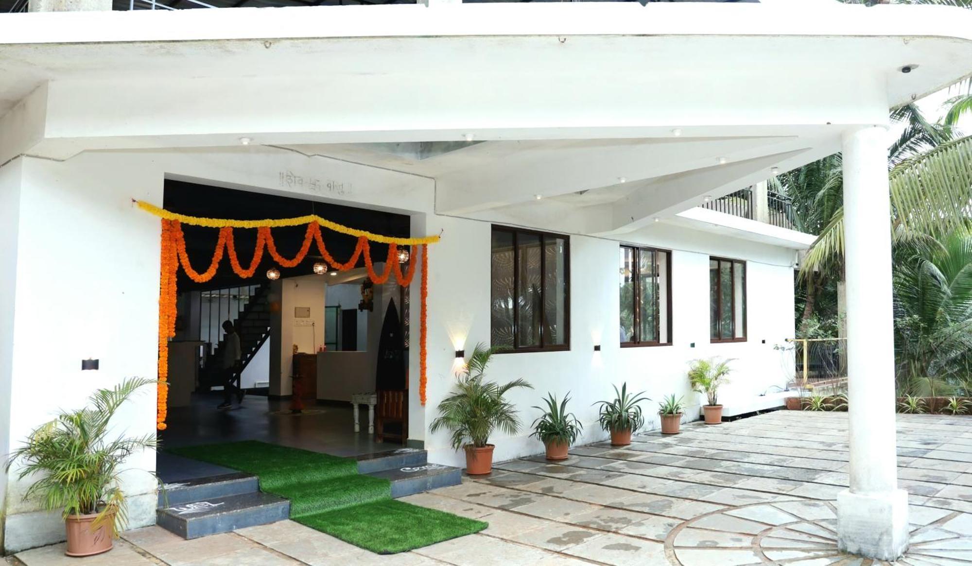 Atmani Waterfront Resort Cola Exterior photo