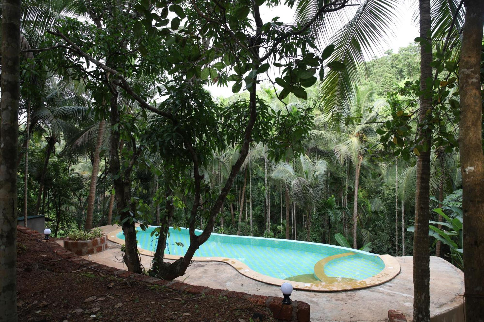 Atmani Waterfront Resort Cola Exterior photo